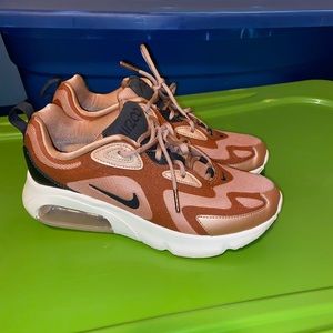 AIR MAX 200